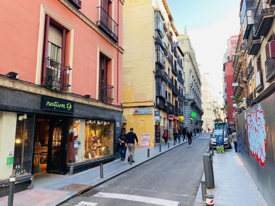 En La Calle Hortaleza De Centro Apartament *