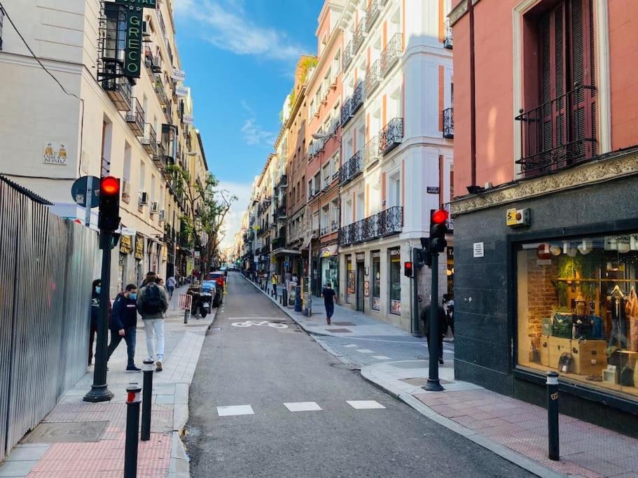Apartament En La Calle Hortaleza De Centro *