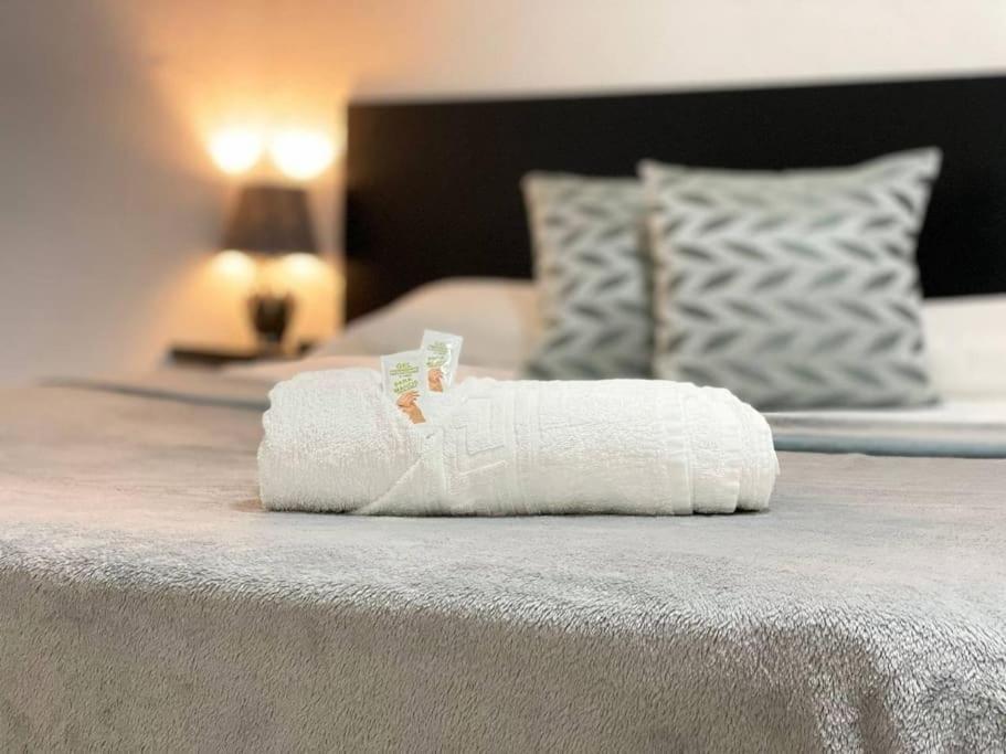Apartament En La Calle Hortaleza De Centro Madryt